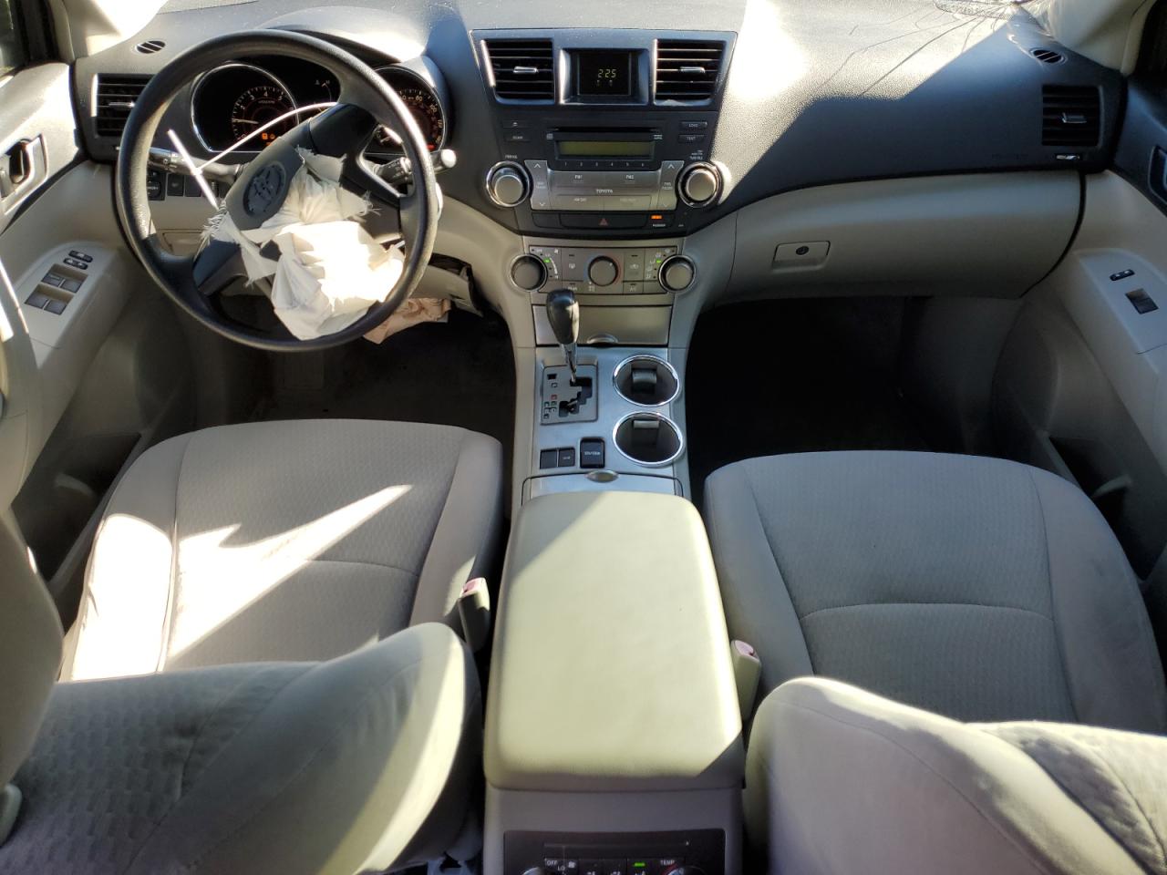 2010 Toyota Highlander - Image 8