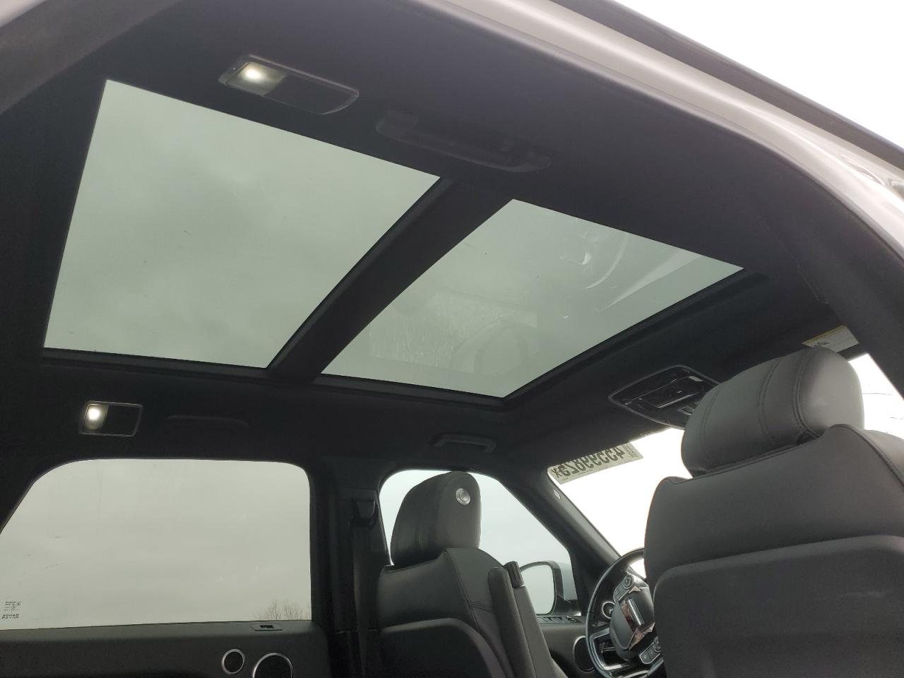 2014 Land Rover Range Rover - Image 12
