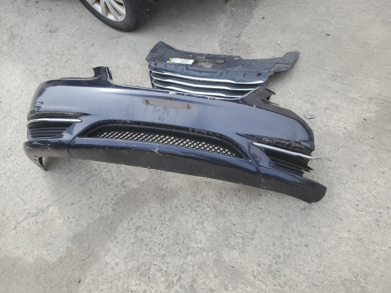 2011 Chrysler 200 - Image 12