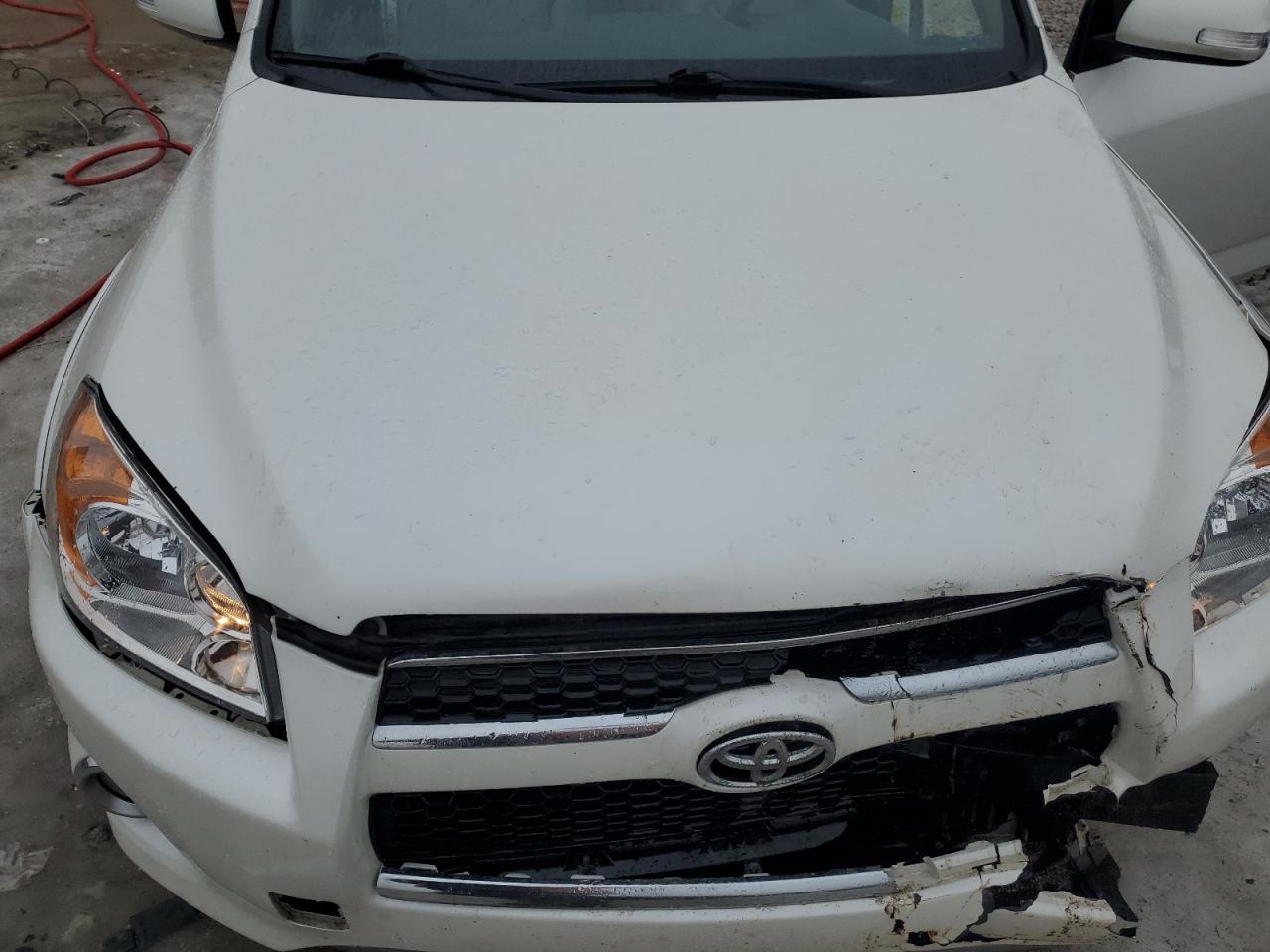2011 Toyota RAV 4 - Image 12
