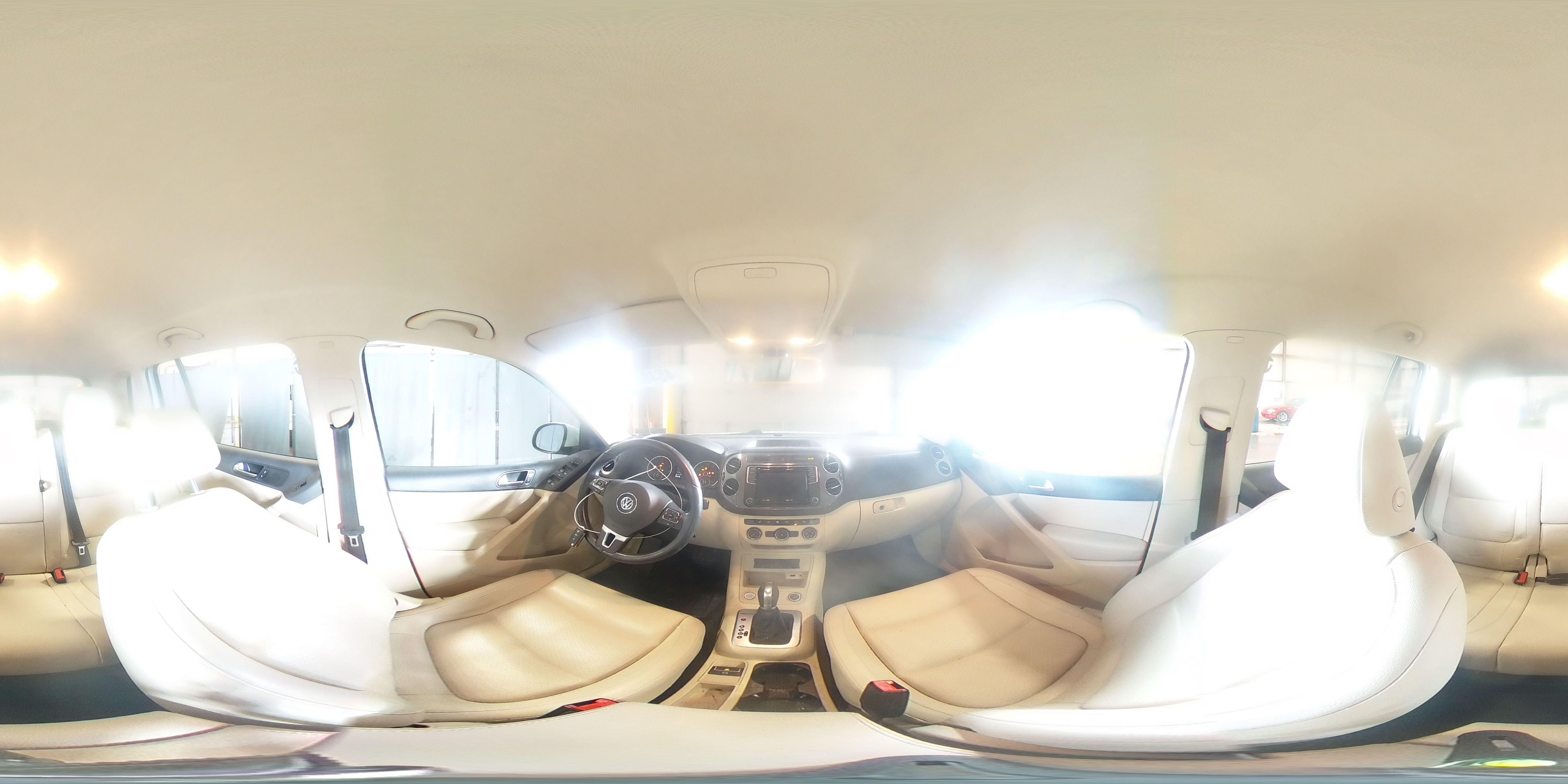 2017 Volkswagen Tiguan - Image 15