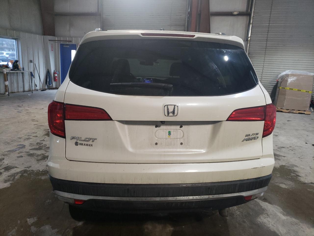 2016 Honda Pilot - Image 6