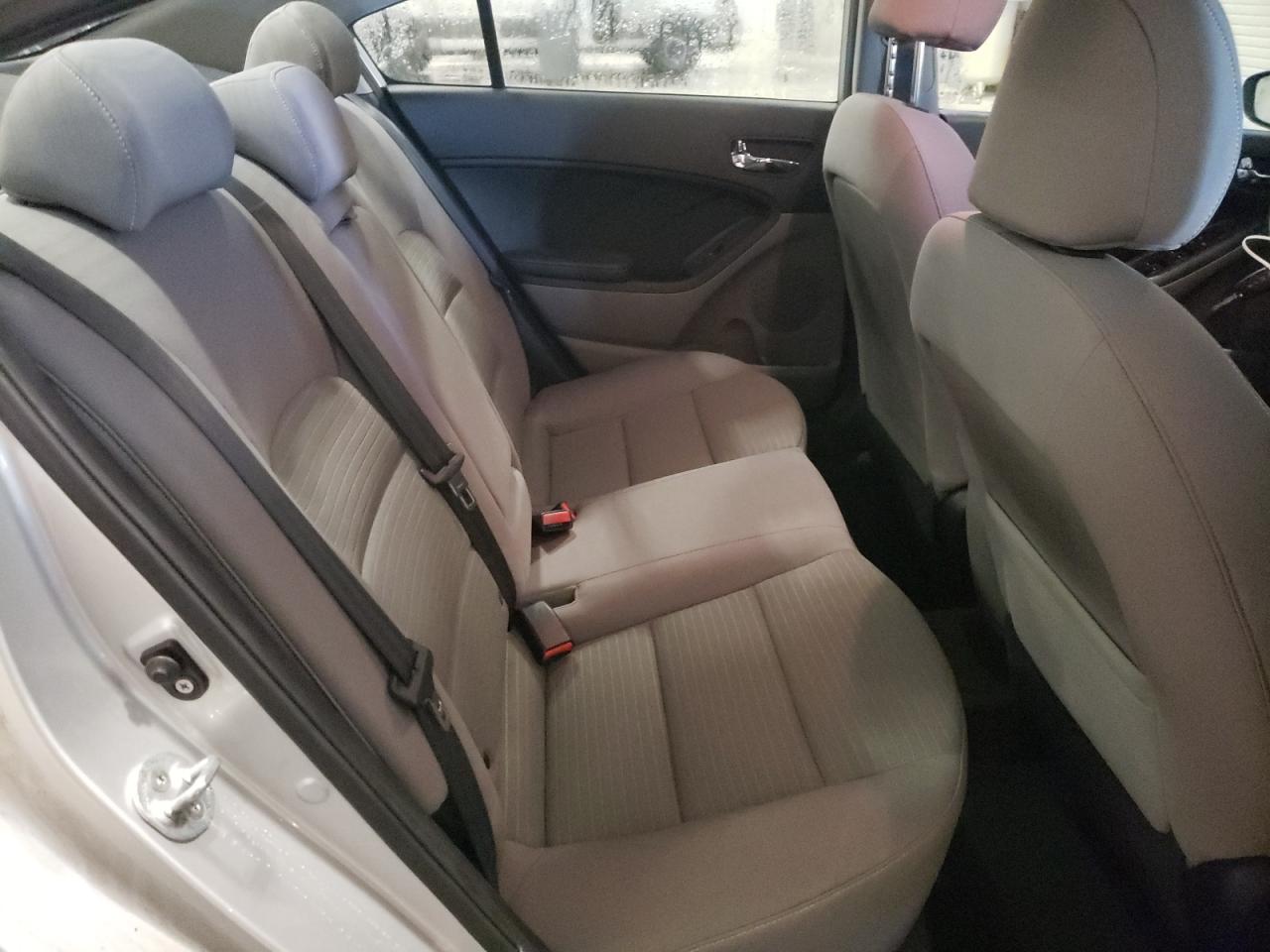 2014 Kia Forte - Image 10