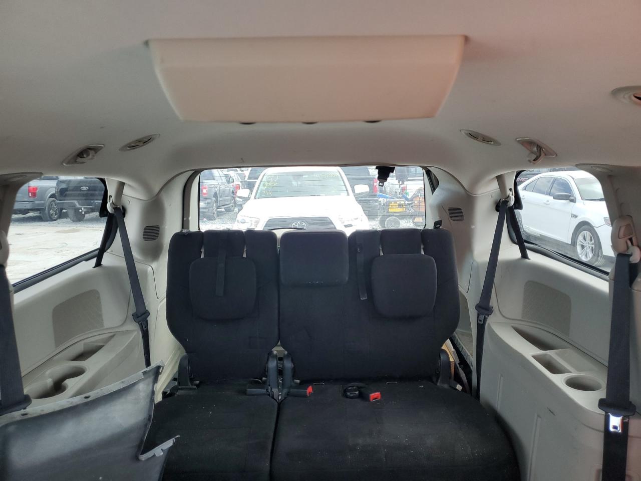 2012 Dodge Caravan - Image 10