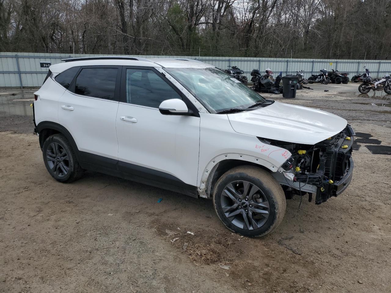 2023 Kia Seltos - Image 4