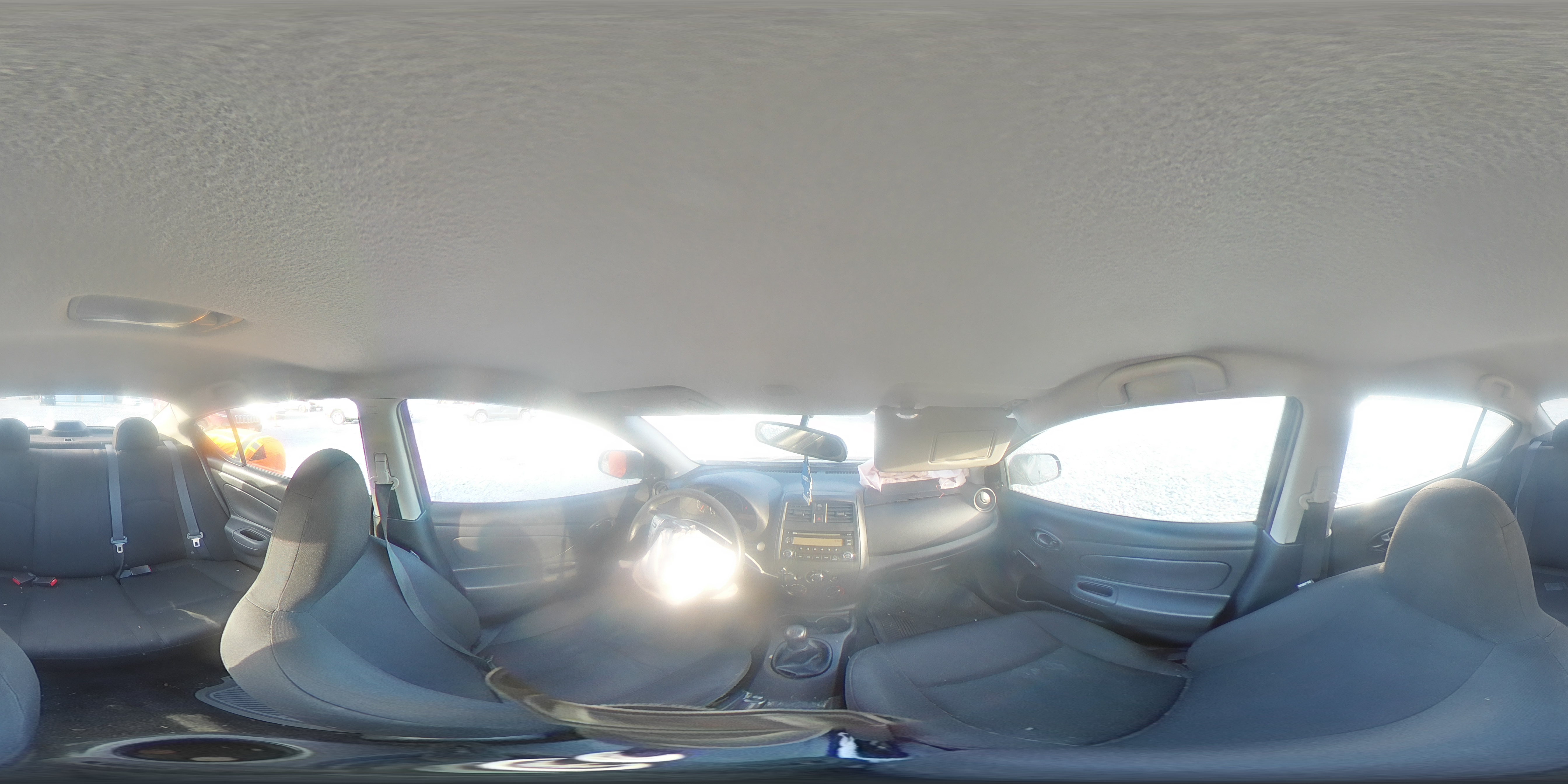 2015 Nissan Versa - Image 13