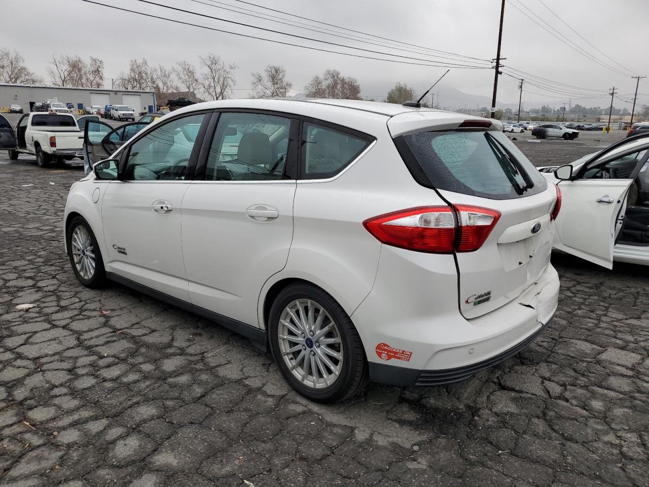2016 Ford C-MAX - Image 2