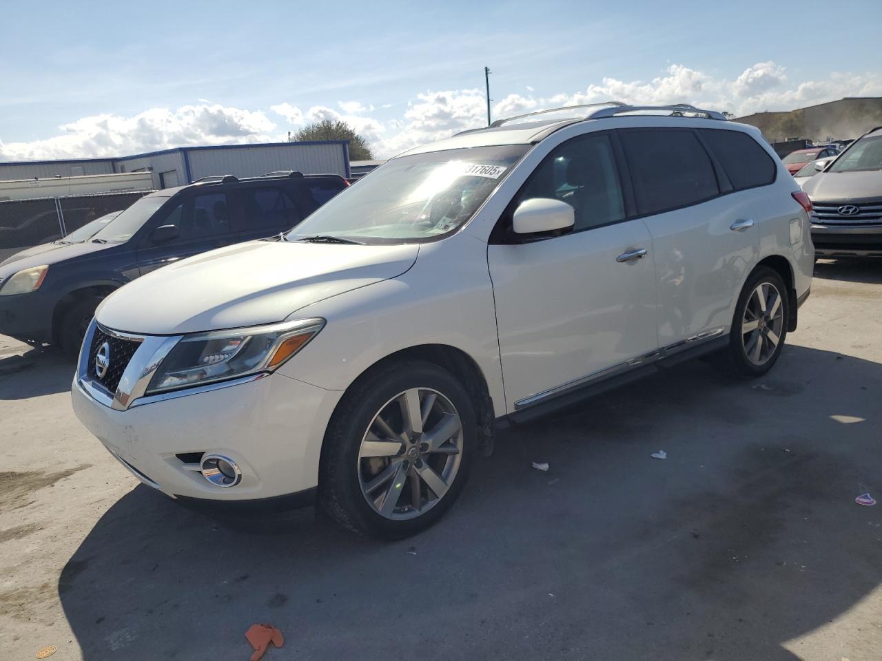 2014 Nissan Pathfinder - Image 1