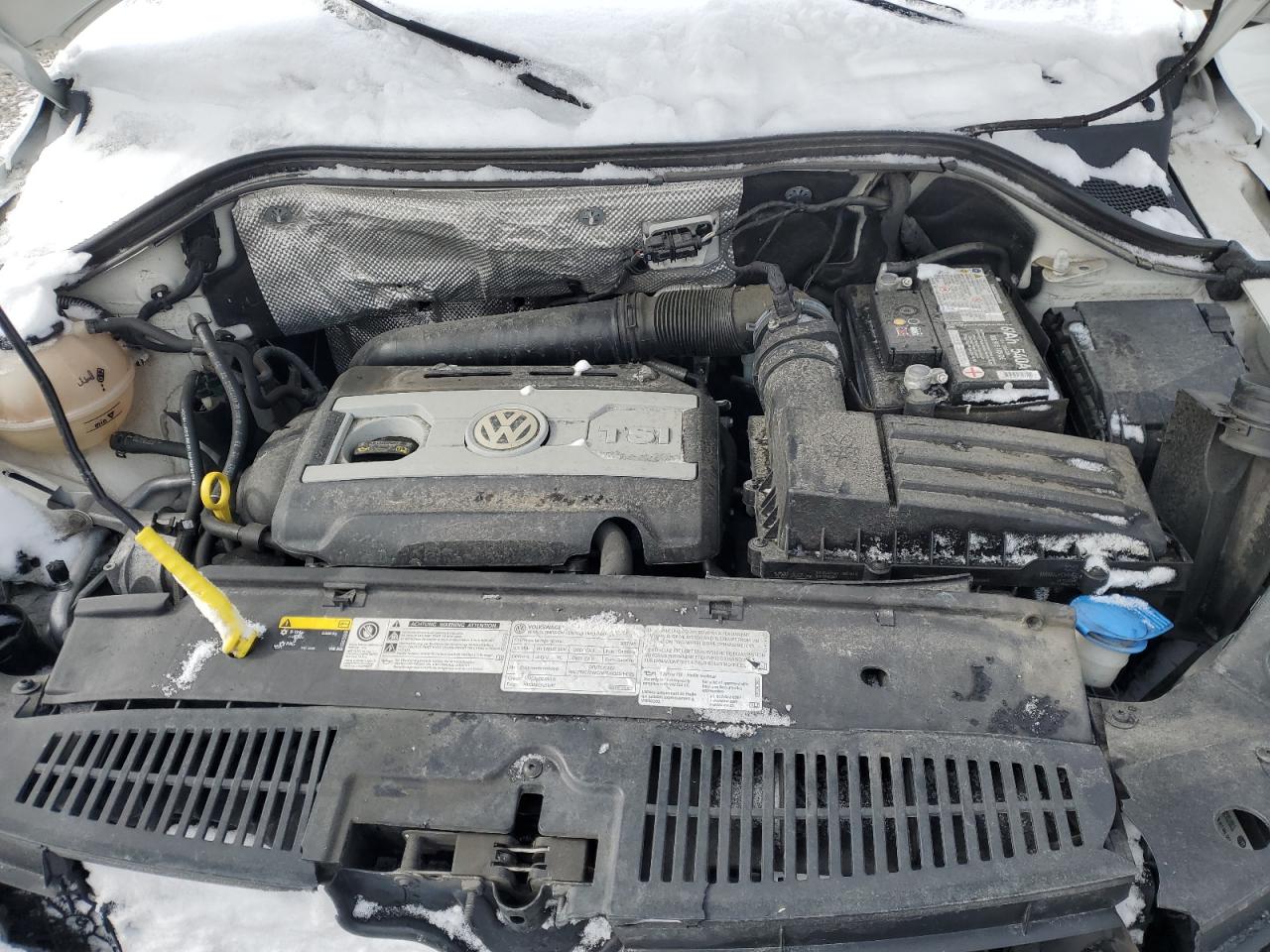 2017 Volkswagen Tiguan - Image 12