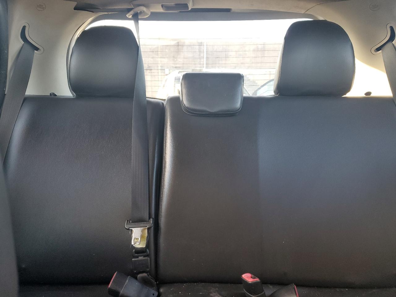 2012 Toyota Yaris - Image 10