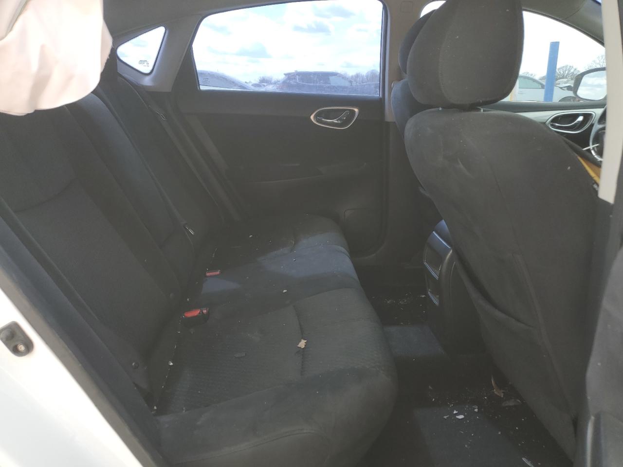 2013 Nissan Sentra - Image 10
