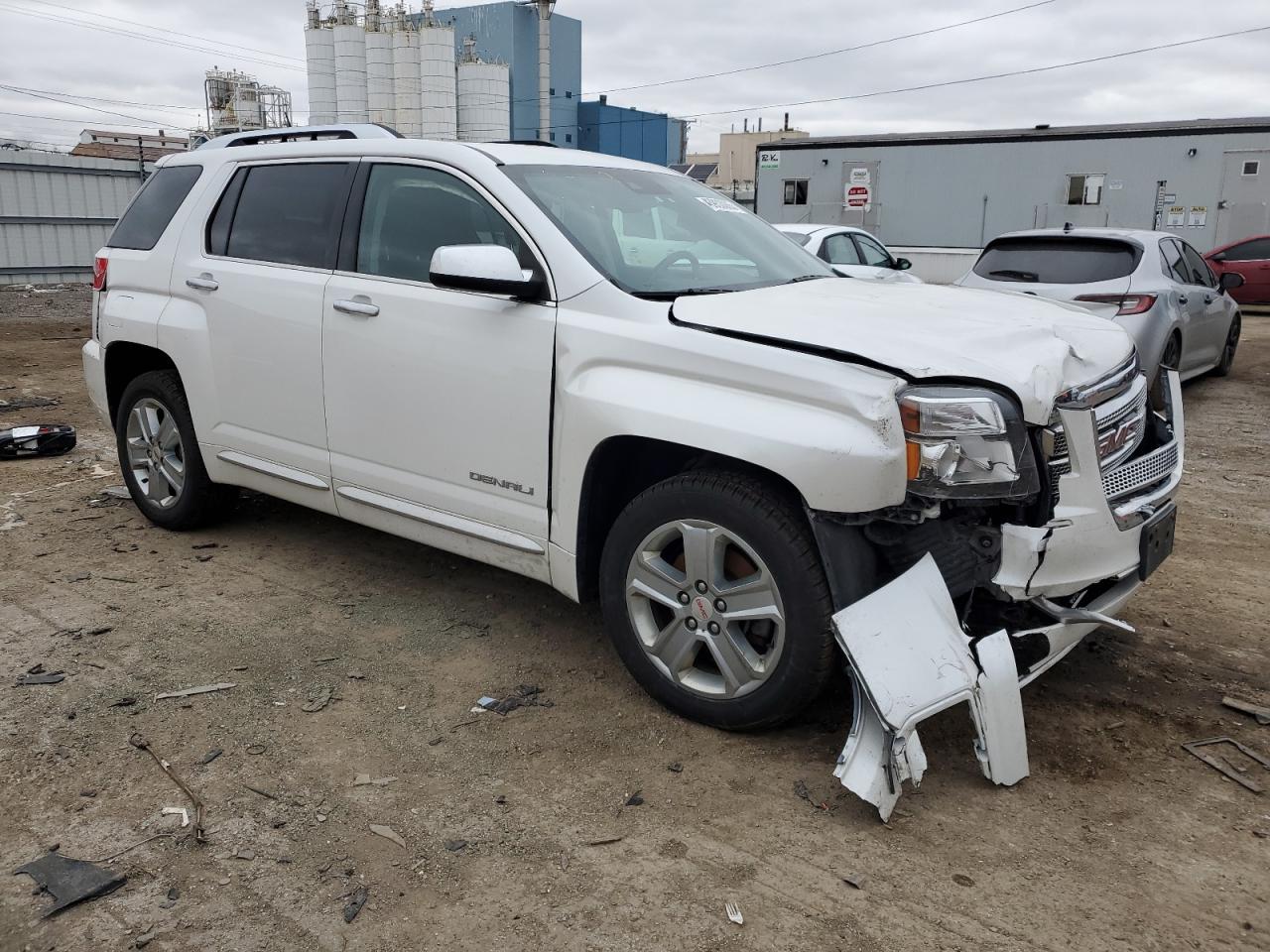 2017 GMC Terrain - Image 4