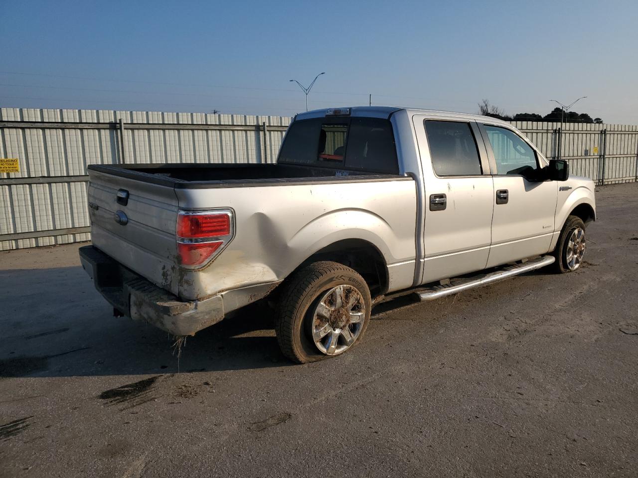2014 Ford F-150 - Image 3