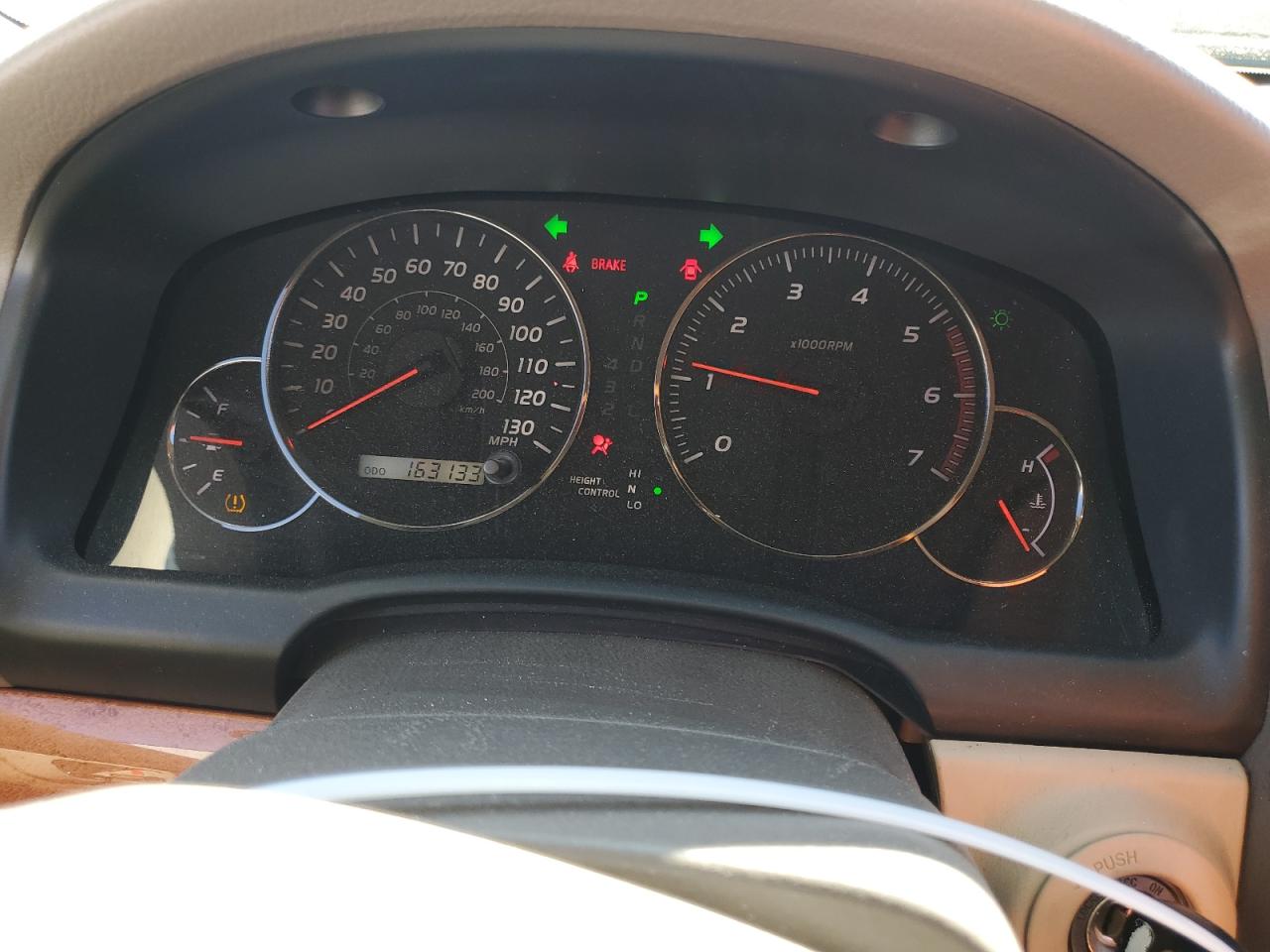 2004 Lexus GX - Image 9