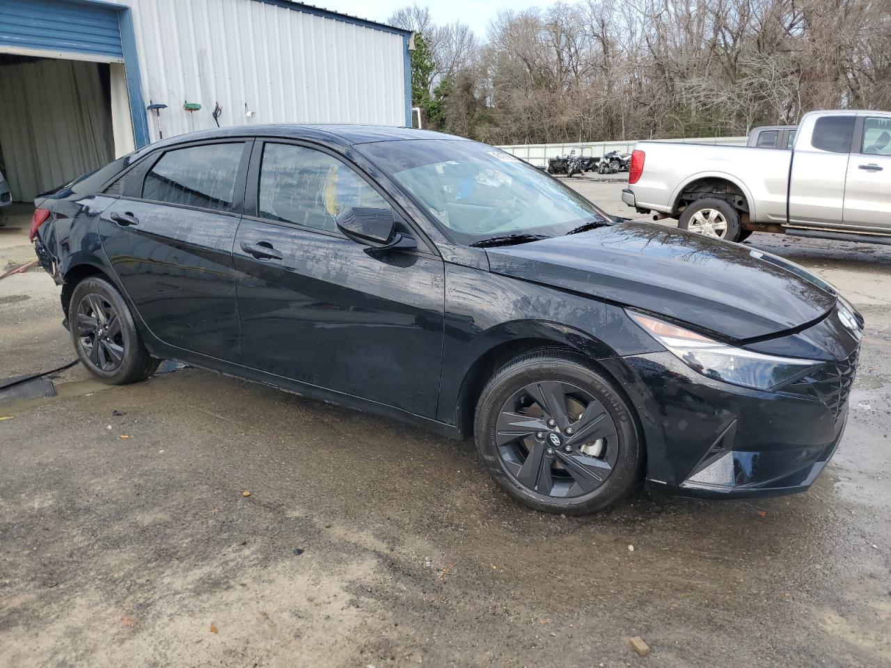 2023 Hyundai Elantra - Image 4