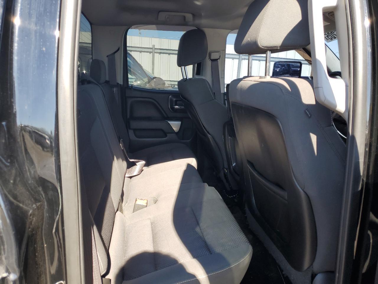2015 Chevrolet Silverado - Image 10