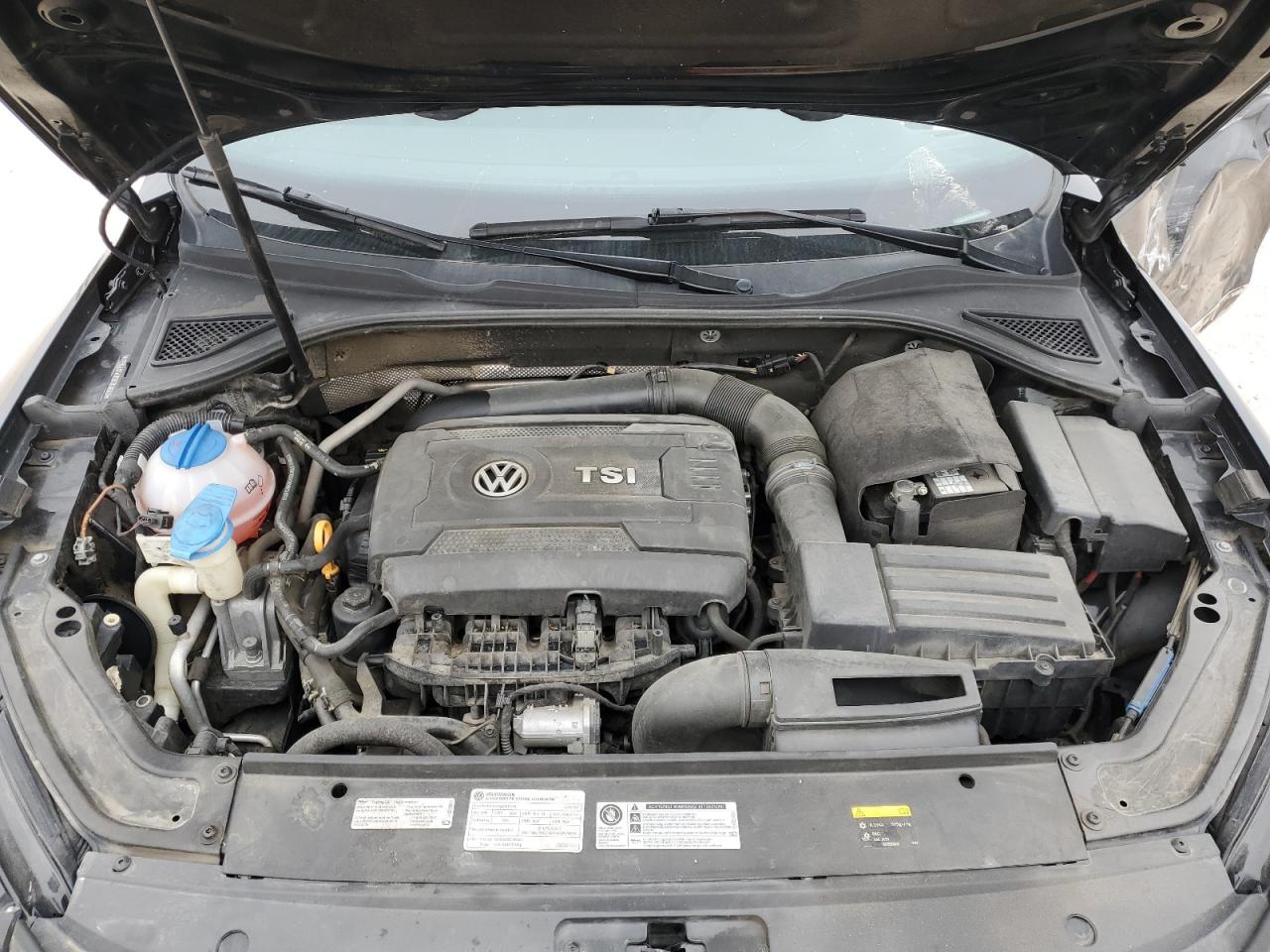 2016 Volkswagen Passat - Image 11