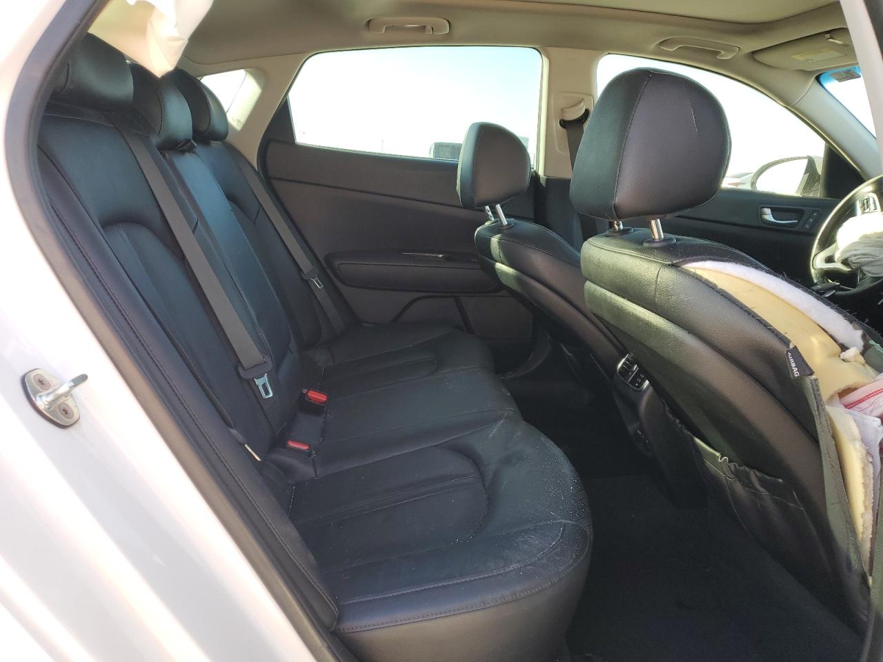 2016 Kia Optima - Image 11