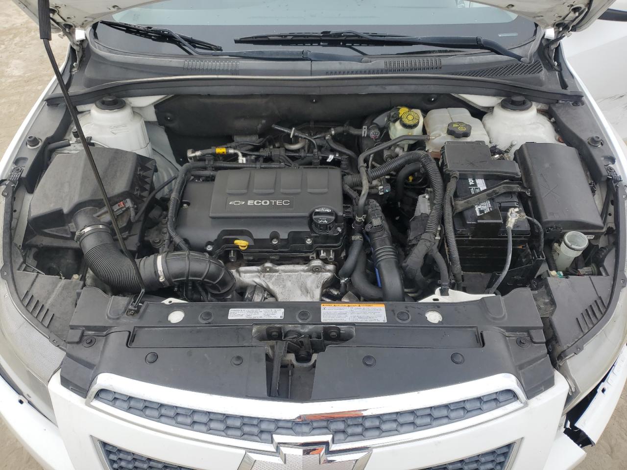 2014 Chevrolet Cruze - Image 13