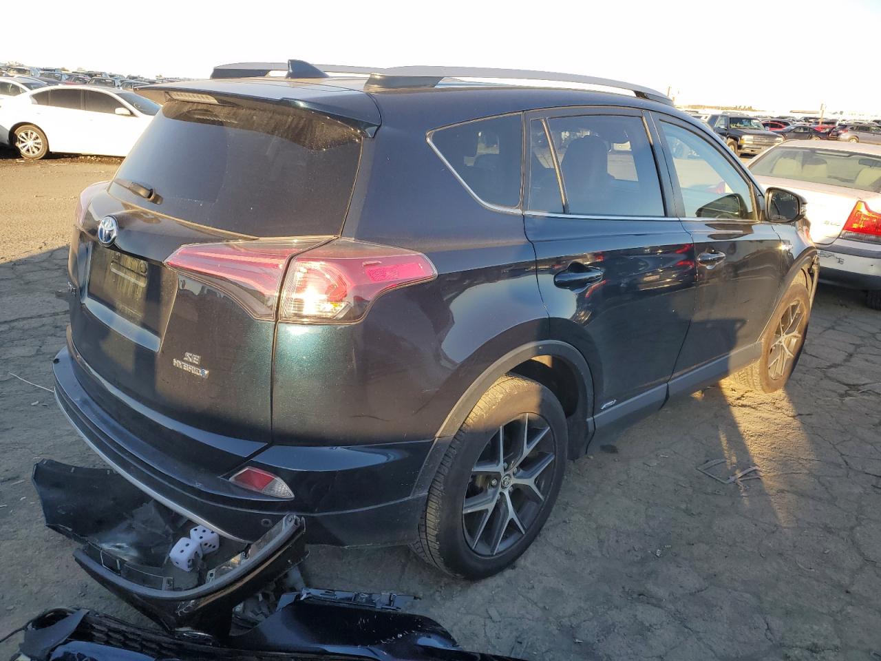 2017 Toyota RAV 4 - Image 3