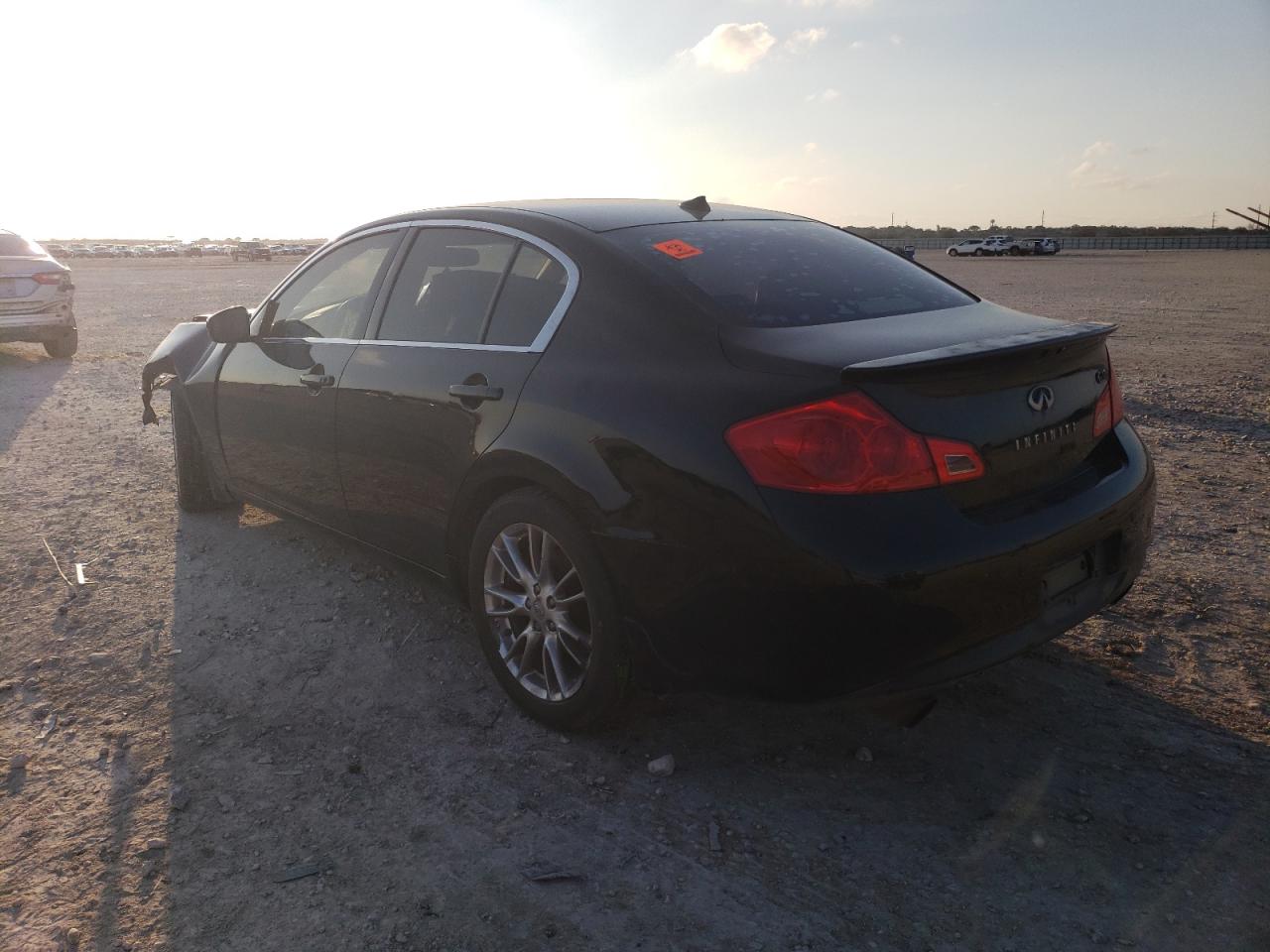 2011 Infiniti G - Image 2