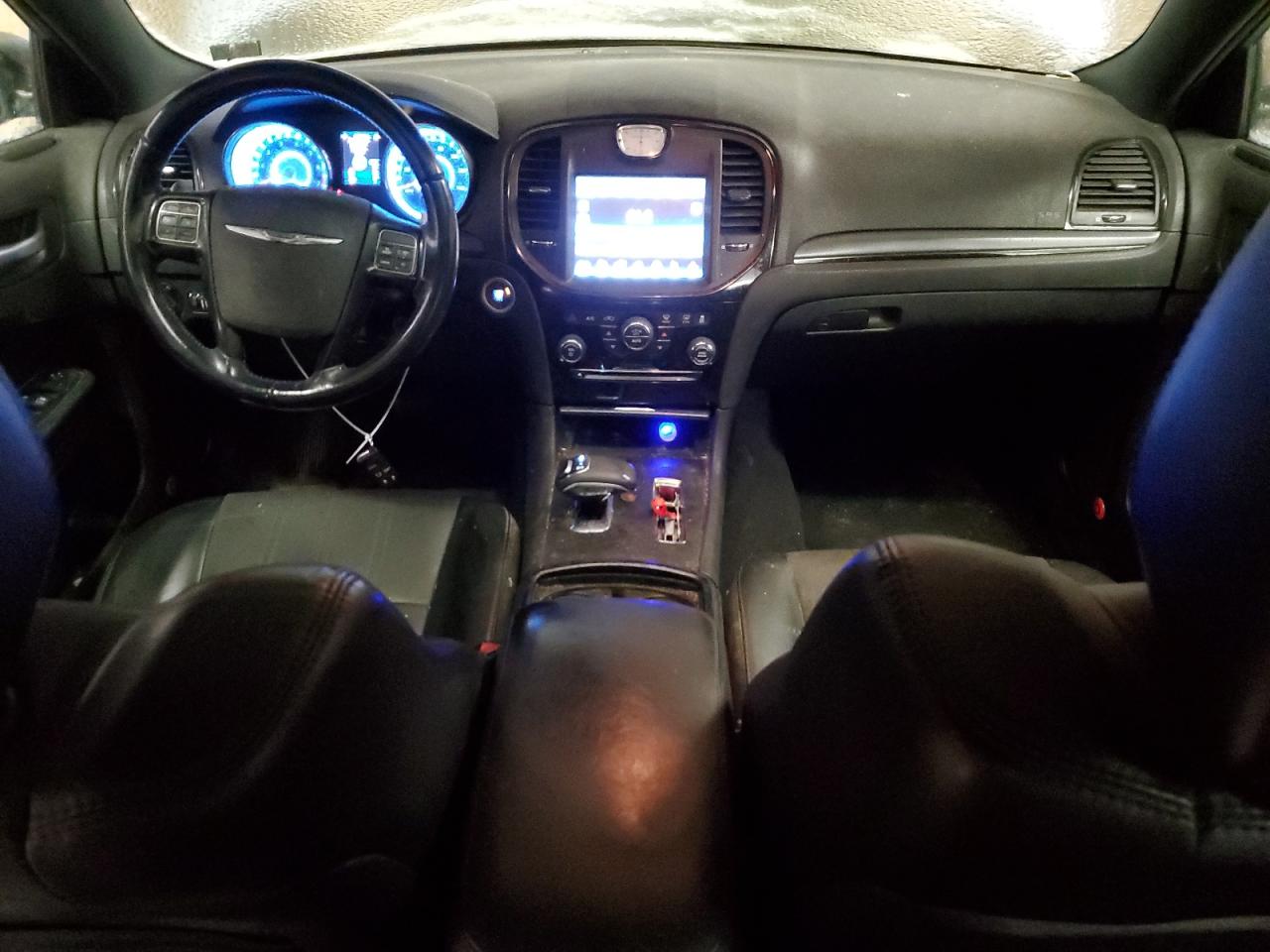 2013 Chrysler 300 - Image 8
