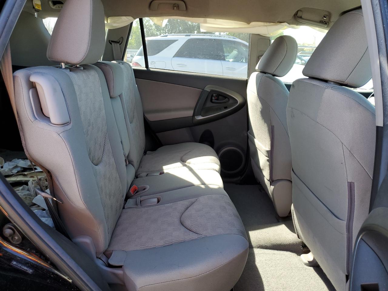 2011 Toyota RAV 4 - Image 11