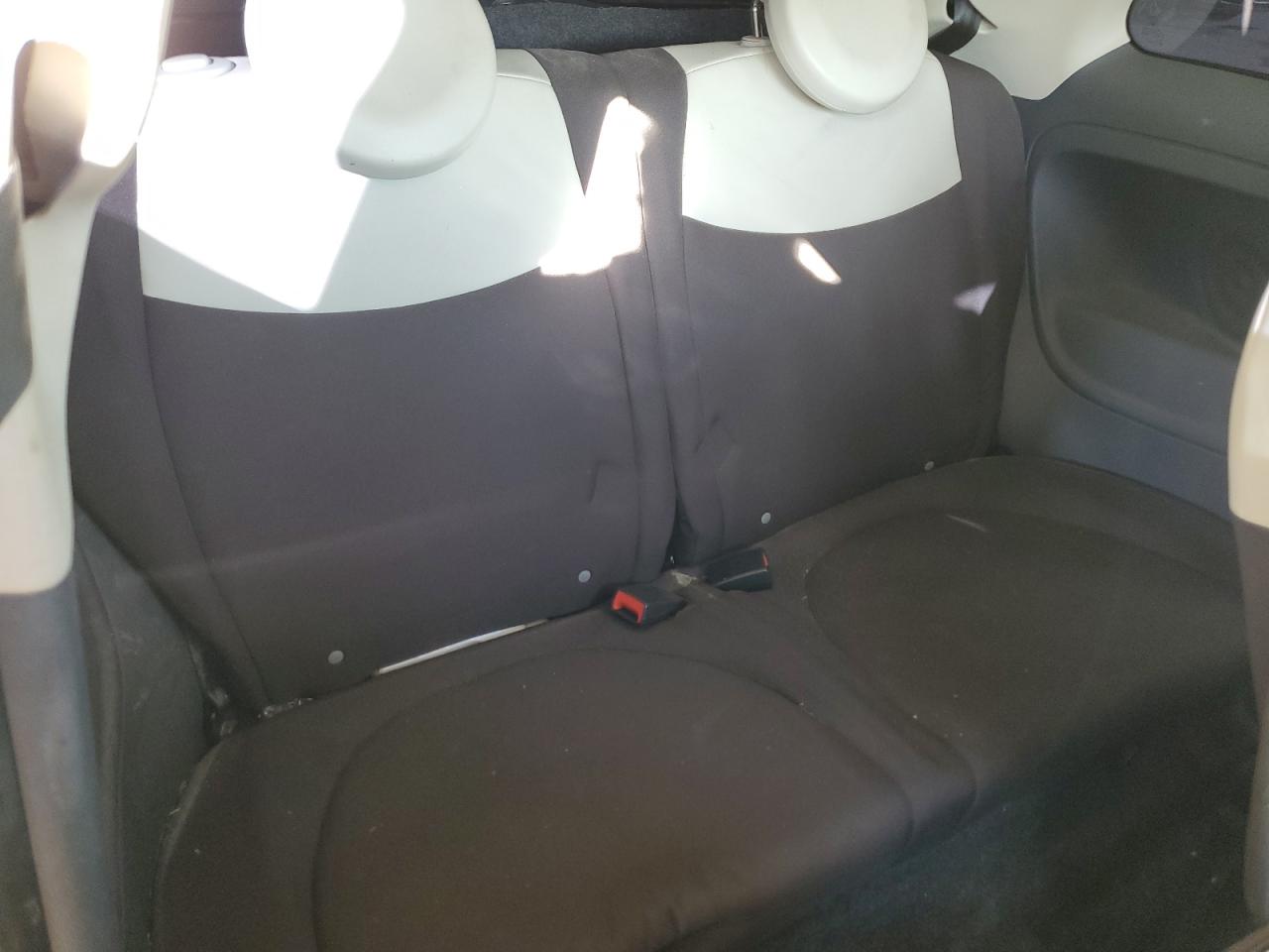 2012 Fiat 500 - Image 11
