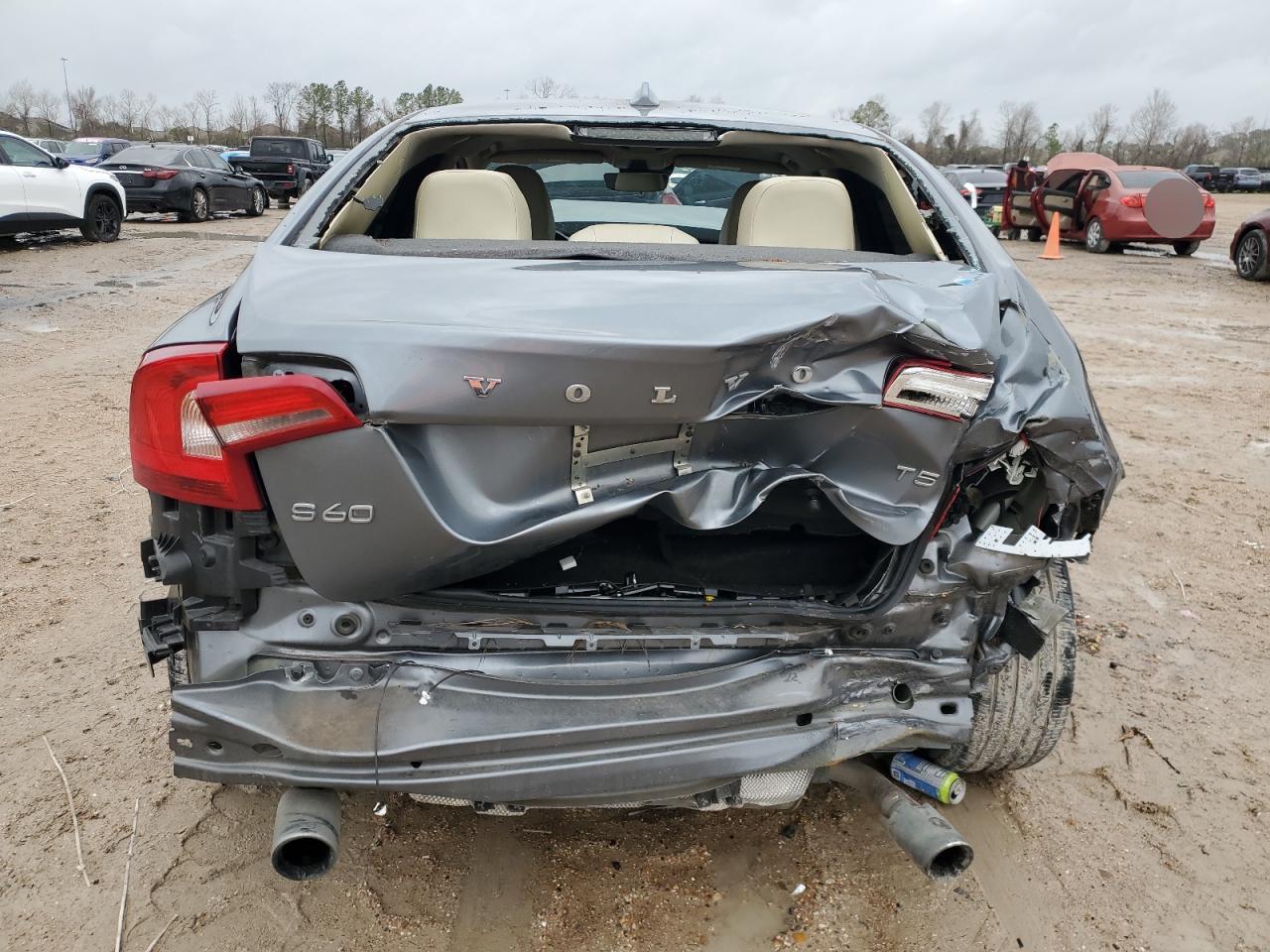 2017 Volvo S60 - Image 6