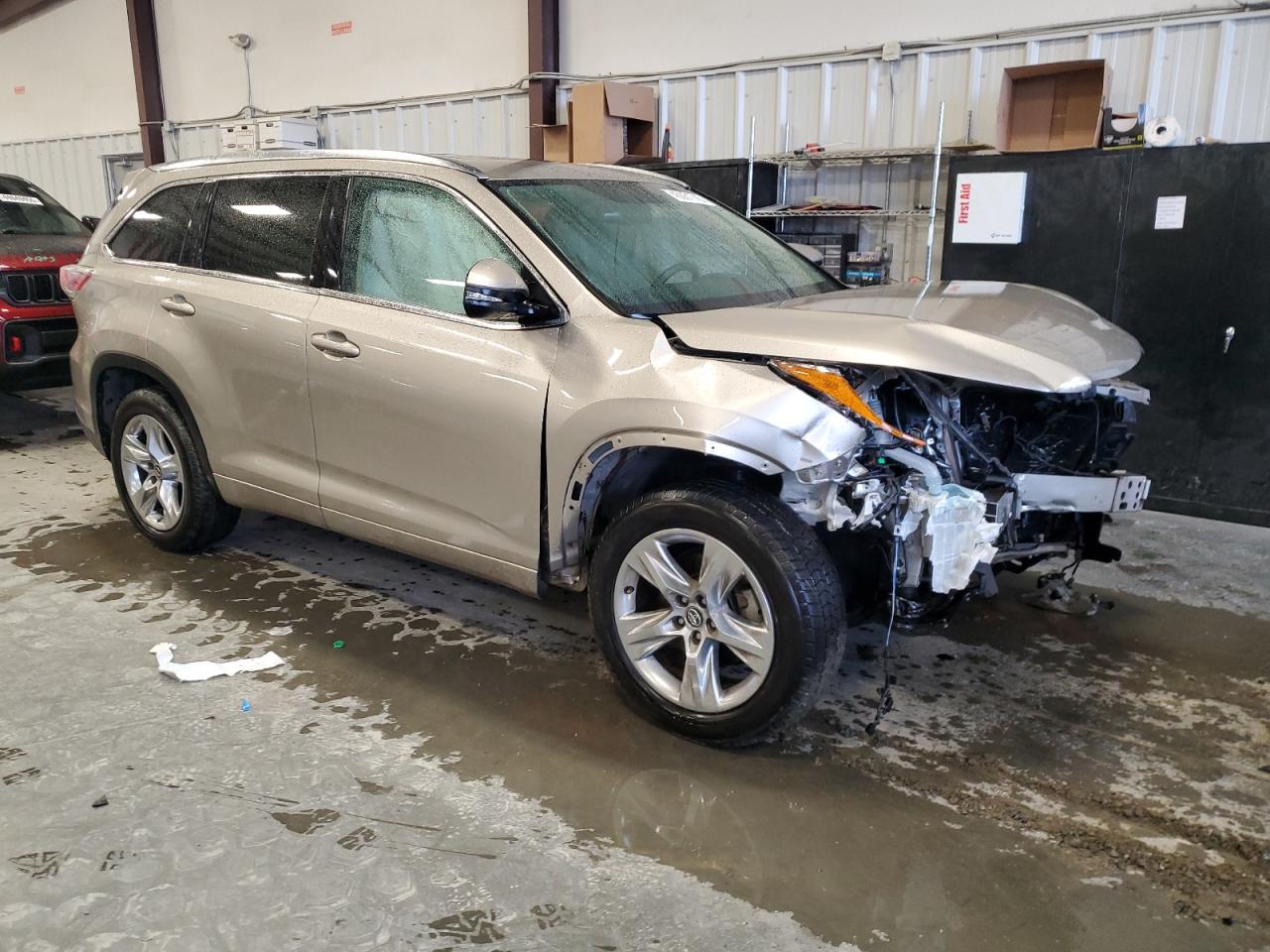 2016 Toyota Highlander - Image 4