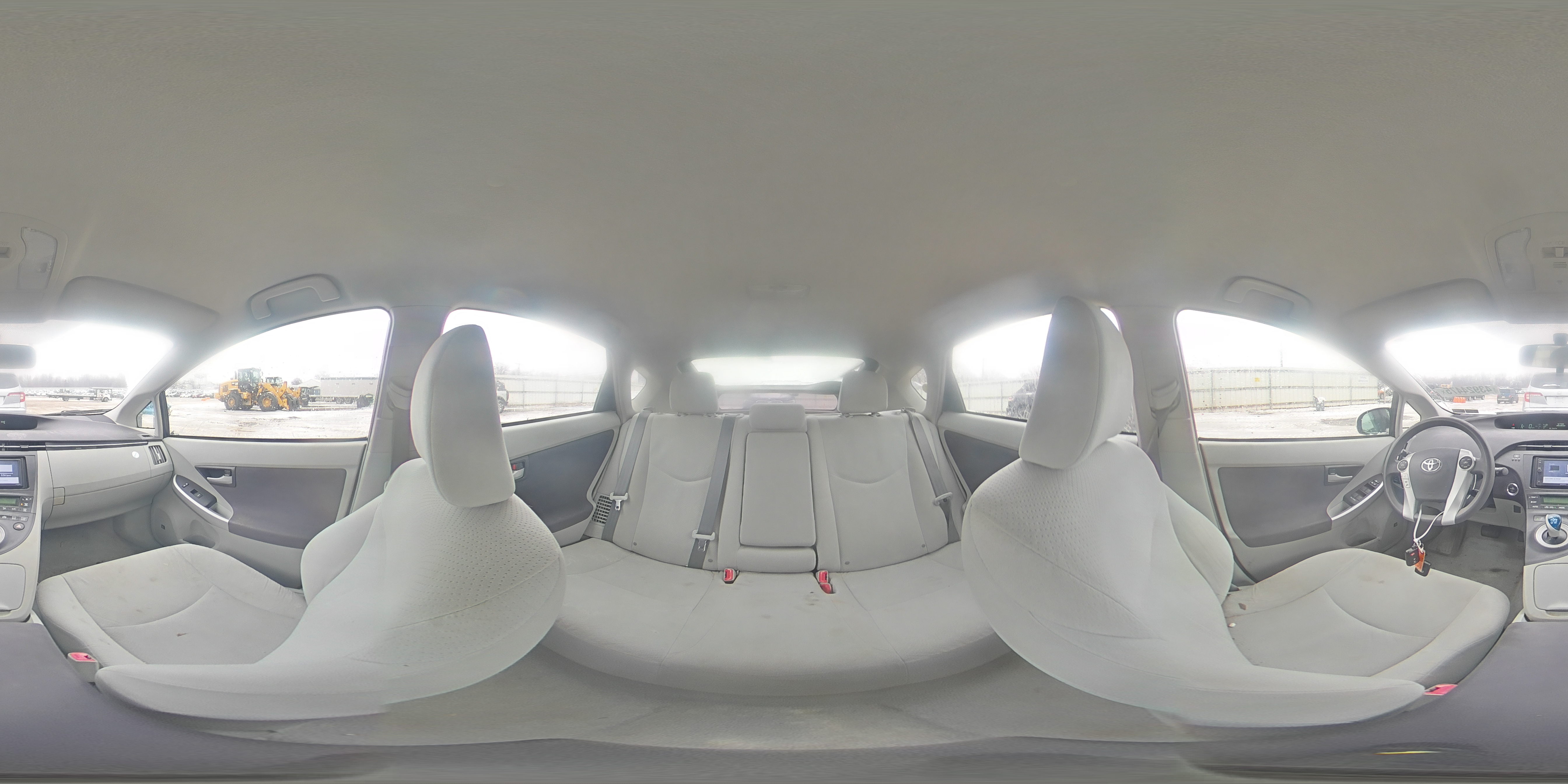 2011 Toyota Prius - Image 13