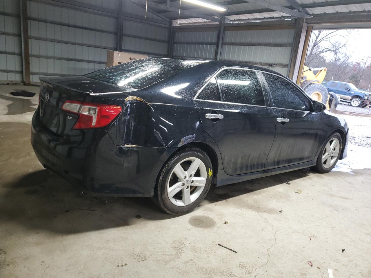 2014 Toyota Camry - Image 3