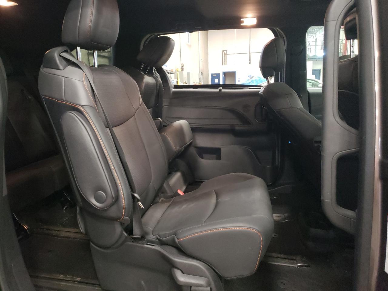 2022 Toyota Sienna - Image 11