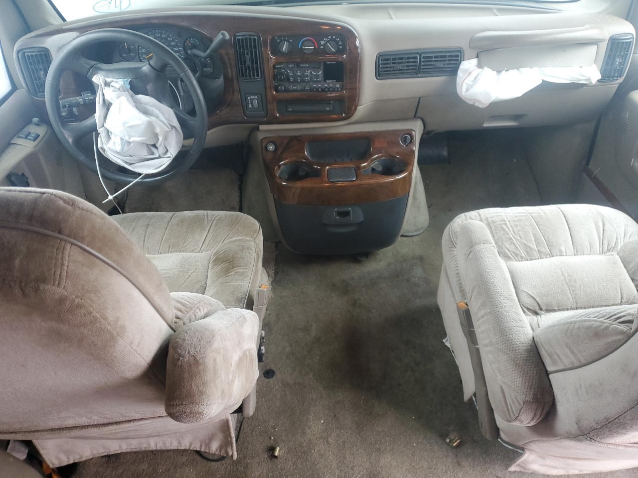 2000 GMC Savana - Image 8