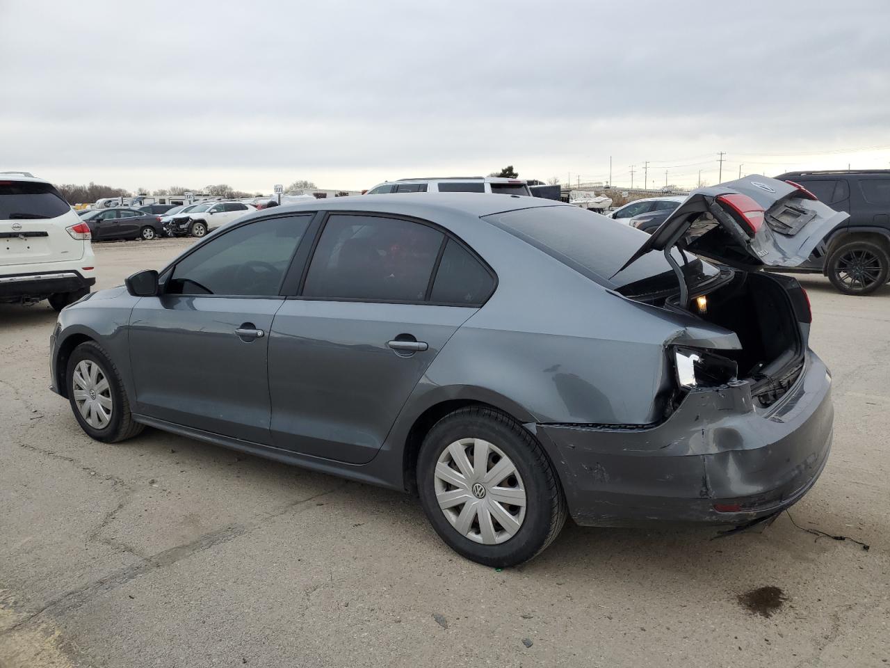 2015 Volkswagen Jetta - Image 2