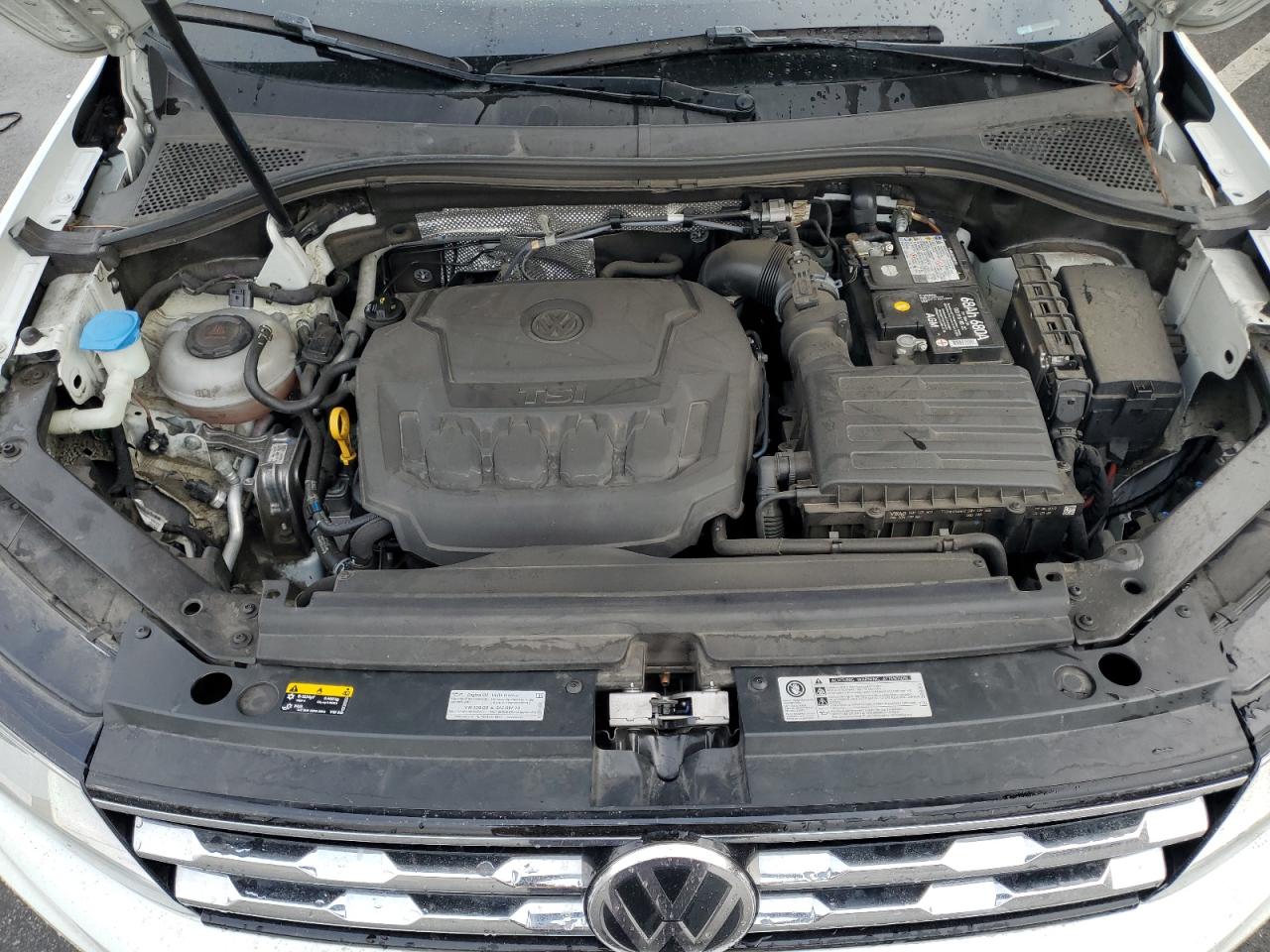 2020 Volkswagen Tiguan - Image 12
