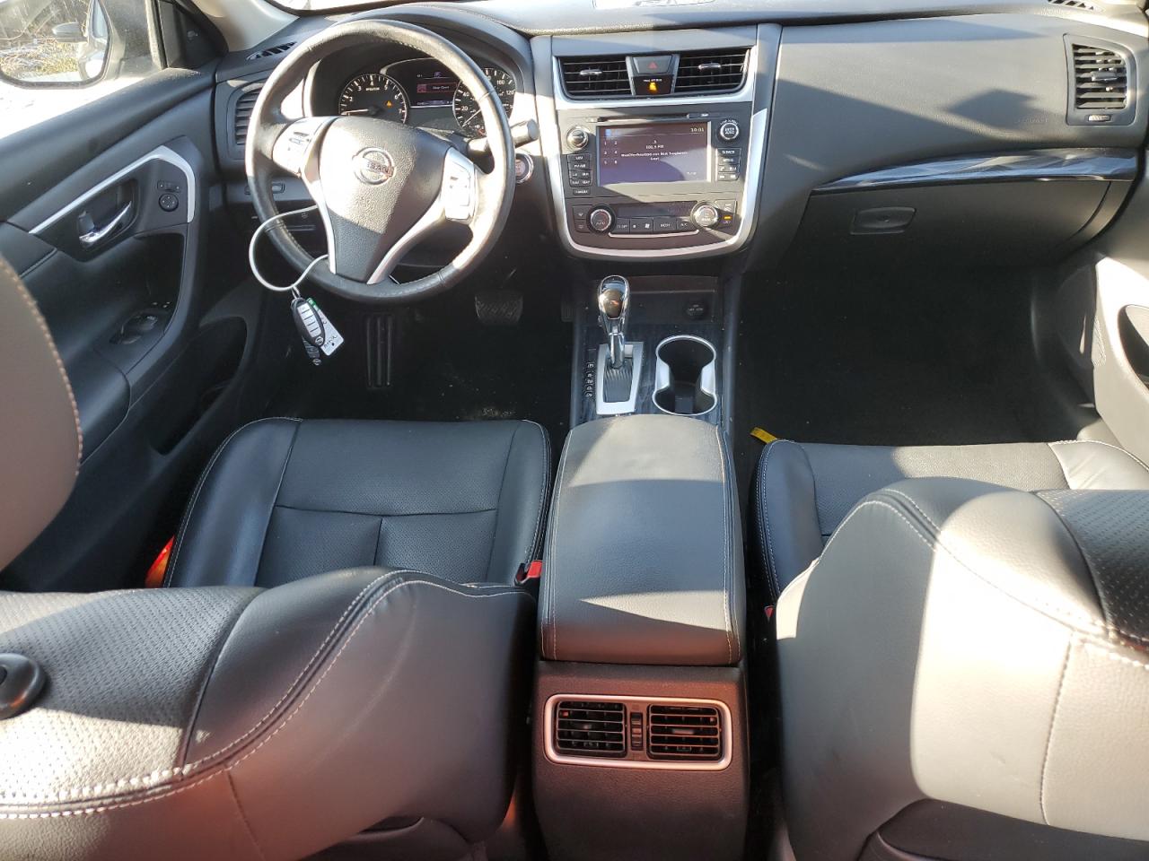 2017 Nissan Altima - Image 8