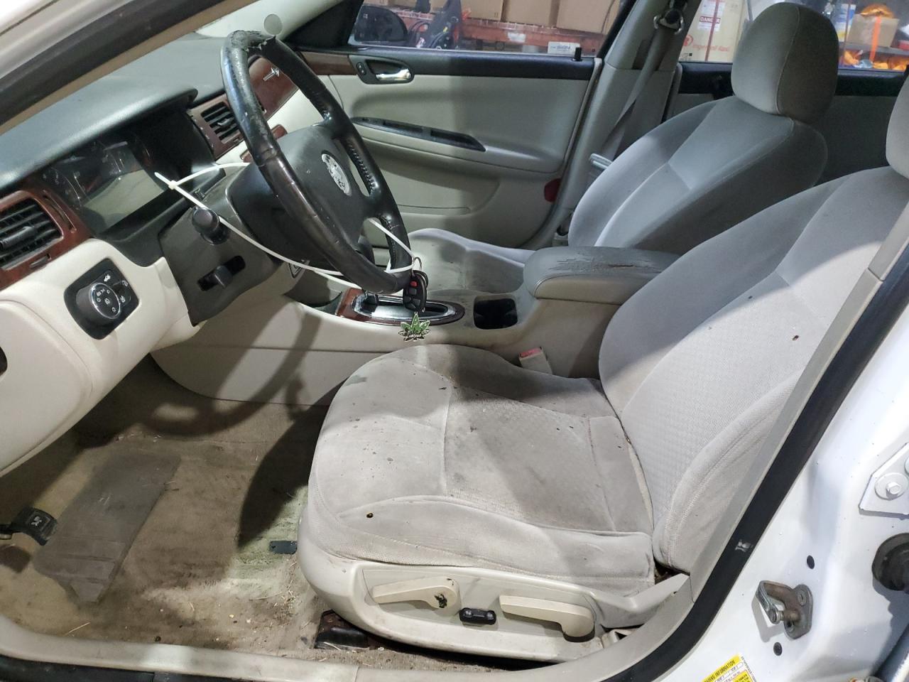 2011 Chevrolet Impala - Image 7