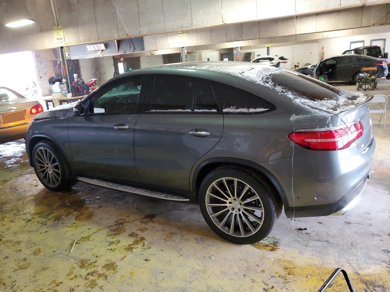 2017 Mercedes-Benz GLE - Image 2