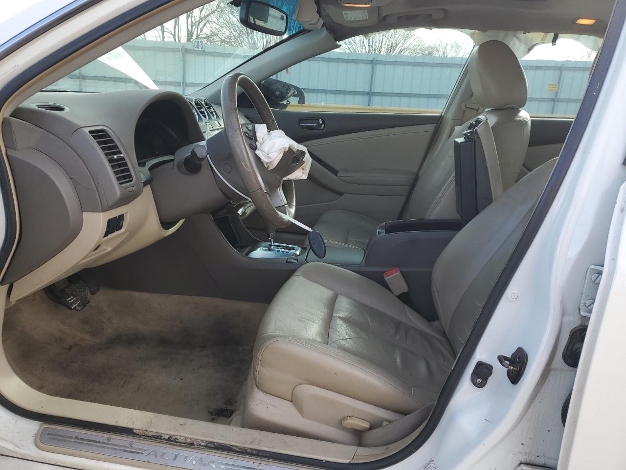 2010 Nissan Altima - Image 7