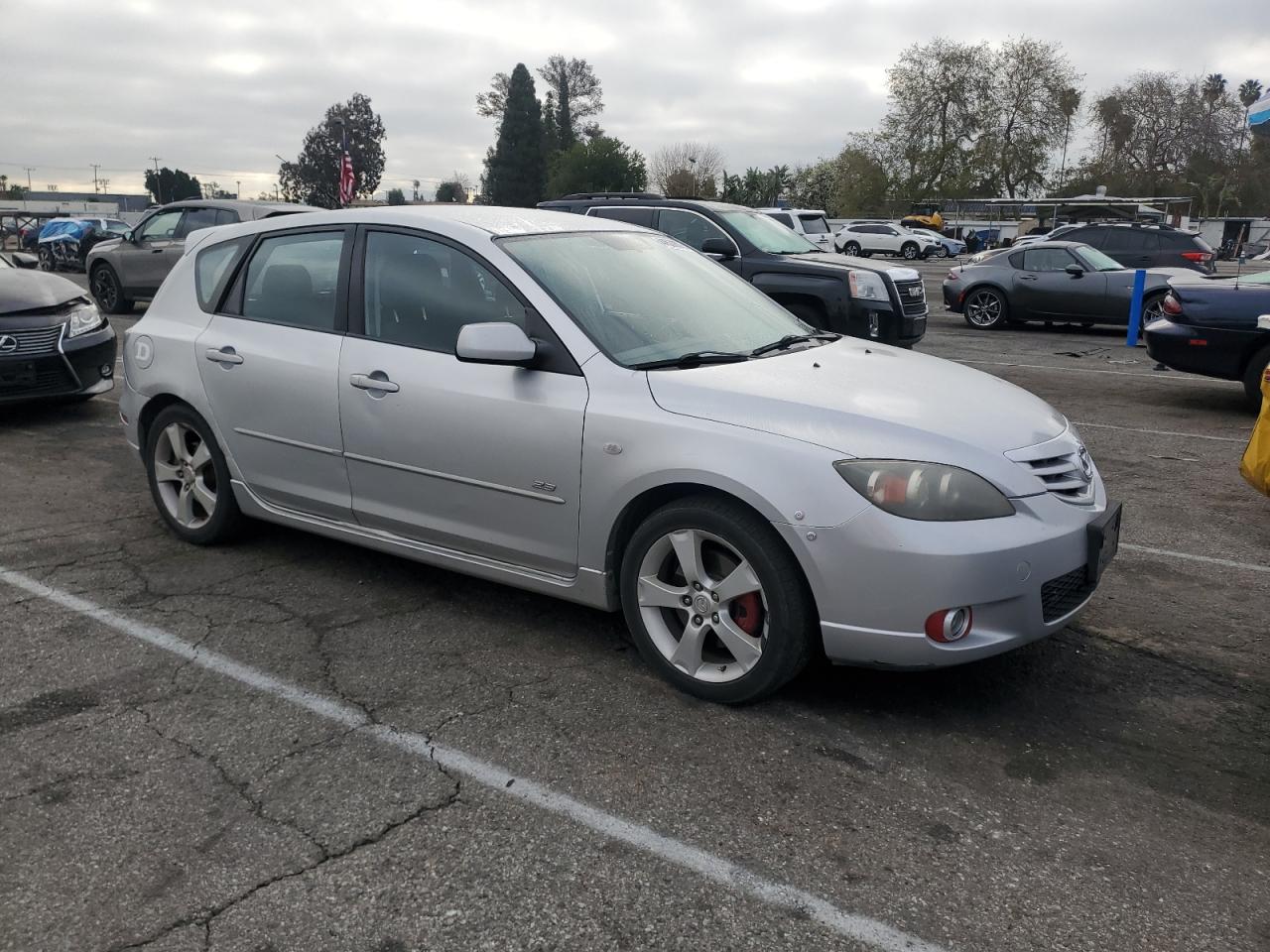 2005 Mazda 3 - Image 4