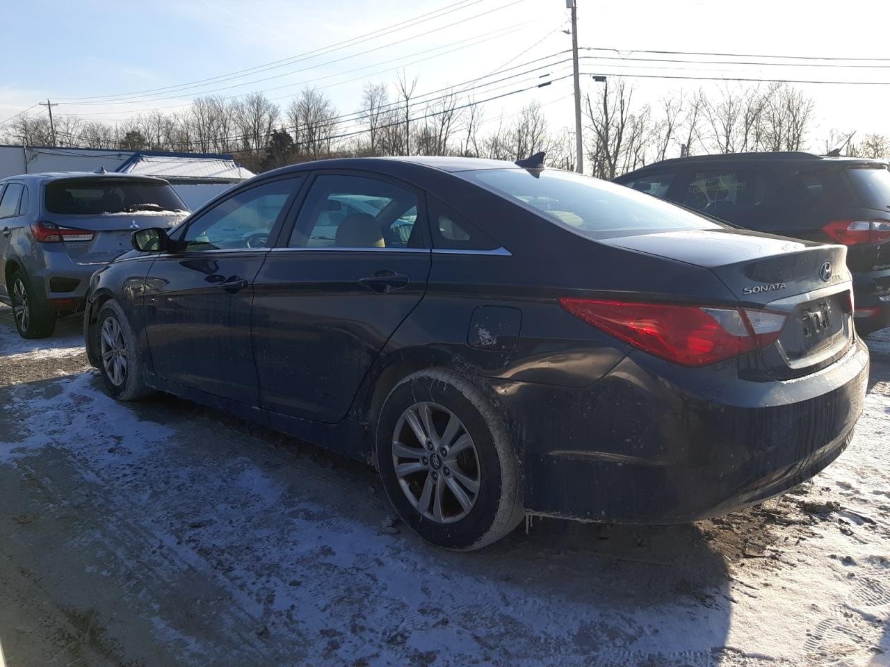 2011 Hyundai Sonata - Image 2