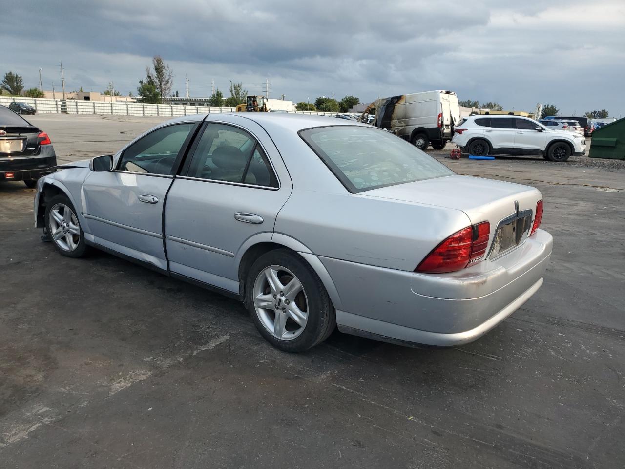 2002 Lincoln LS - Image 2