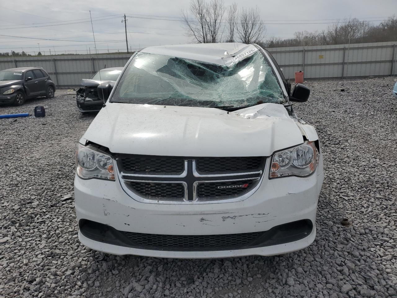 2019 Dodge Caravan - Image 5