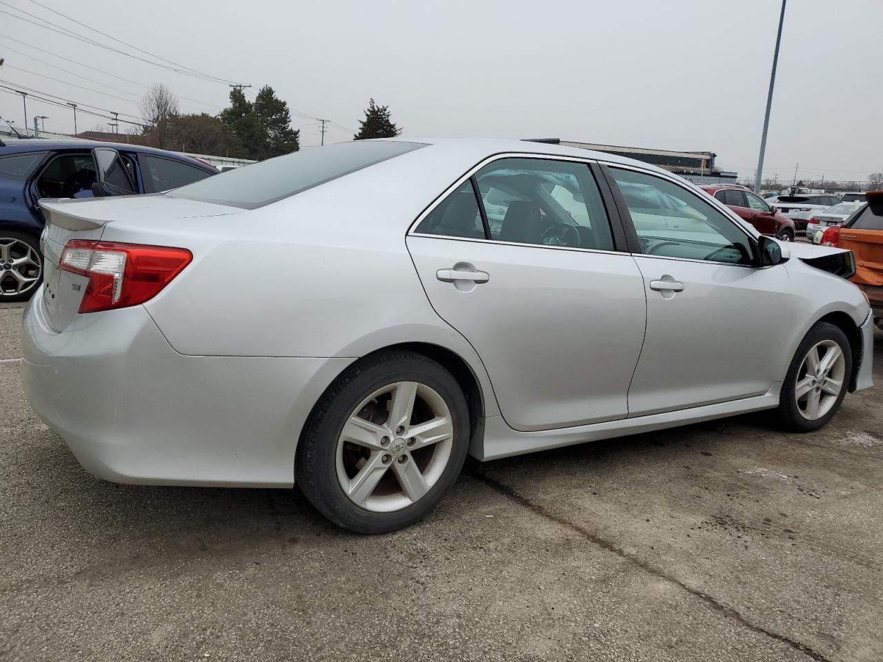 2014 Toyota Camry - Image 3