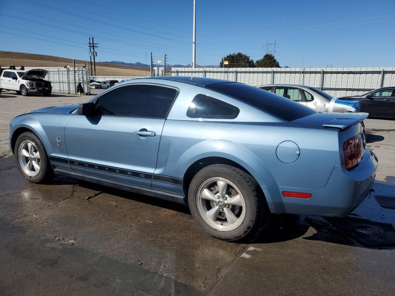 2007 Ford Mustang - Image 2