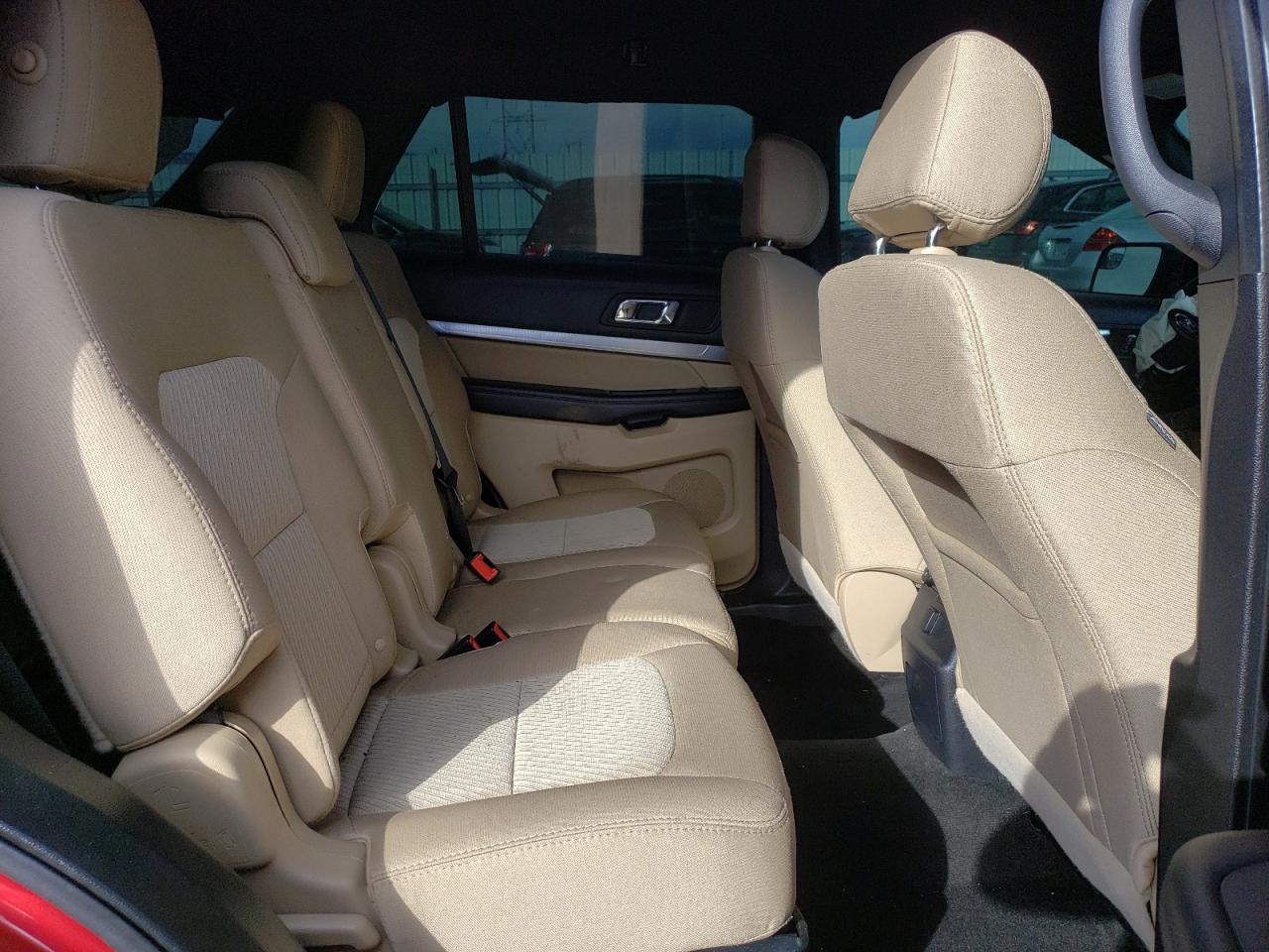 2017 Ford Explorer - Image 12