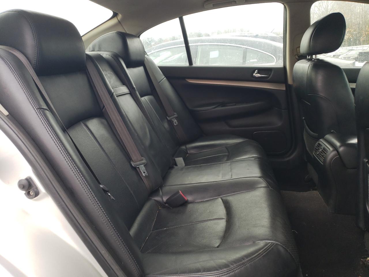 2012 Infiniti G - Image 10
