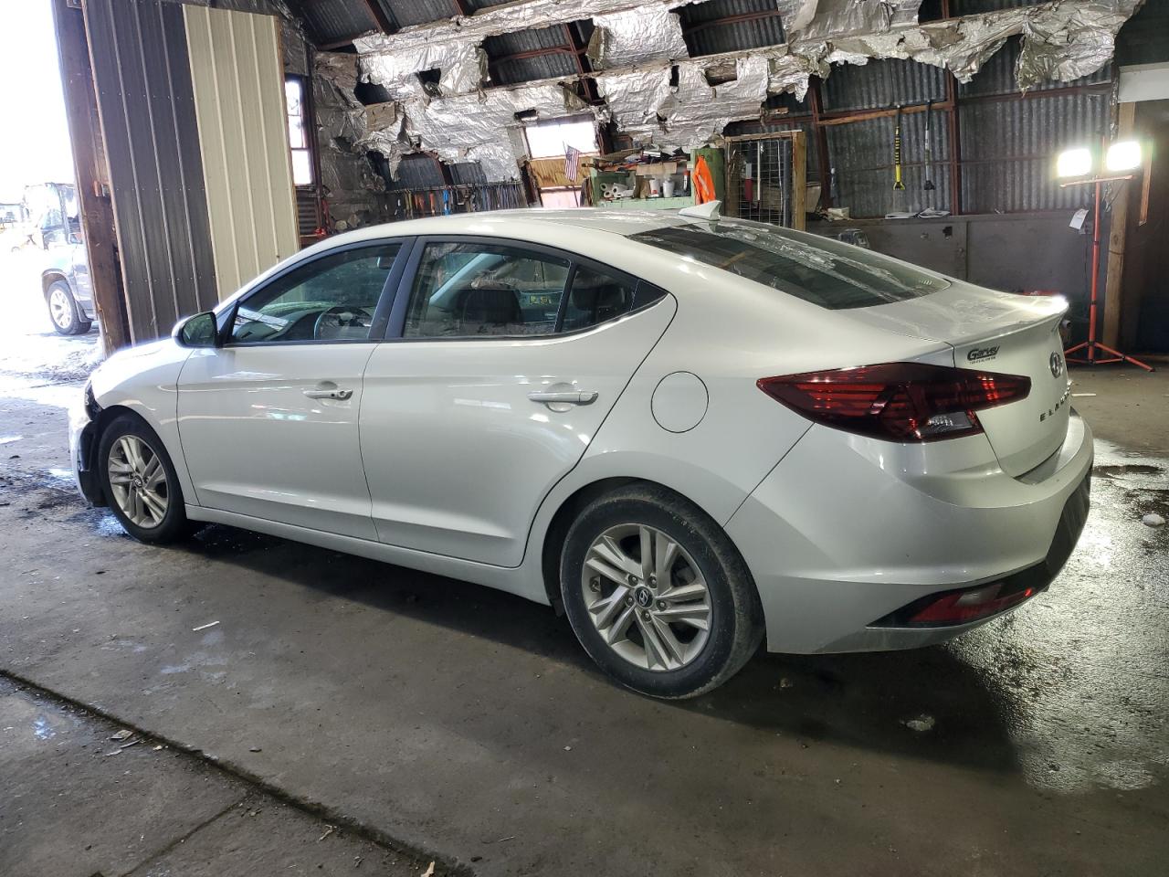 2019 Hyundai Elantra - Image 2