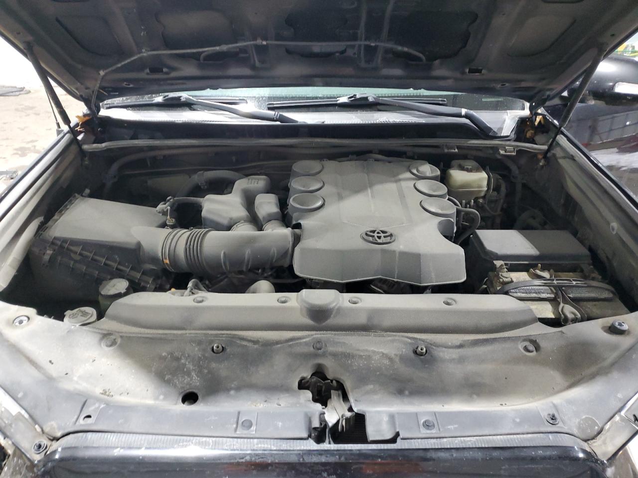 2010 Toyota 4Runner - Image 12